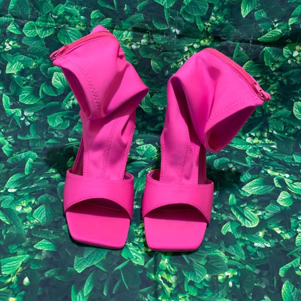 Pink Heels - Picture 3 of 6